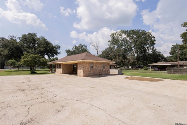 35000 Christy Dr, Donaldsonville, LA 70346