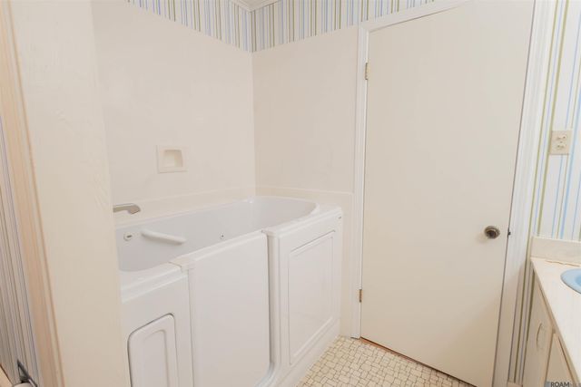 35000 Christy Dr, Donaldsonville, LA 70346