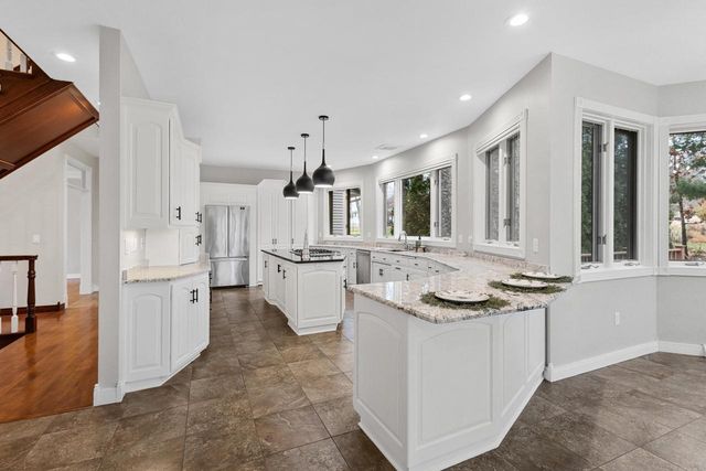 3121 SQUIRE COURT, Green Bay, WI 54313