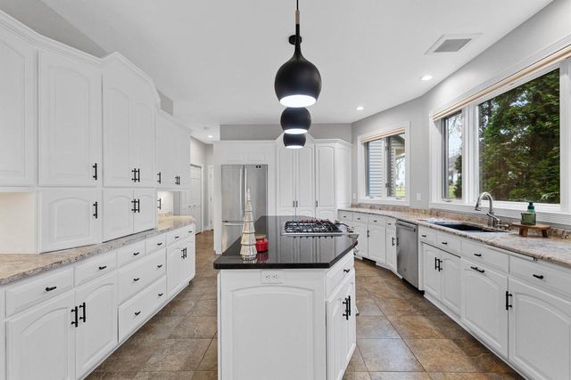 3121 SQUIRE COURT, Green Bay, WI 54313