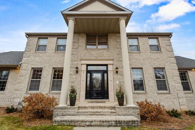 3121 SQUIRE COURT, Green Bay, WI 54313