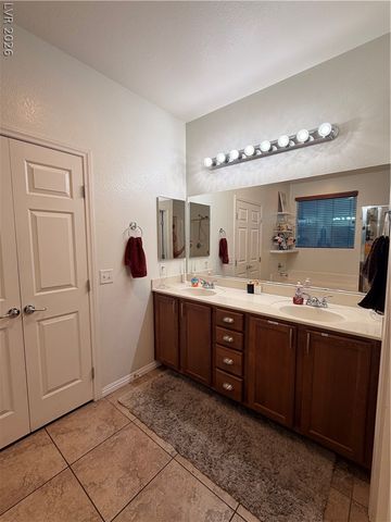 2556 Coral Sky Court, Las Vegas, NV 89142