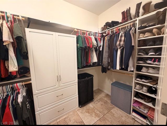 2556 Coral Sky Court, Las Vegas, NV 89142