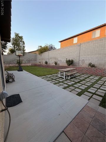 2556 Coral Sky Court, Las Vegas, NV 89142