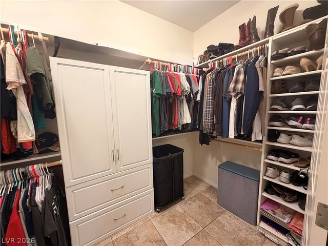 2556 Coral Sky Court, Las Vegas, NV 89142