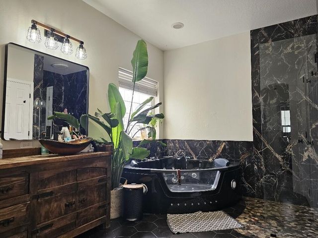 6405 Ventura Drive, Klamath Falls, OR 97603