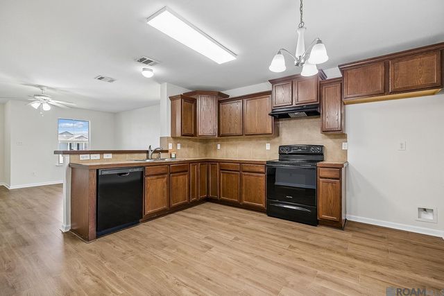 35036 Madisonville Dr, Denham Springs, LA 70706
