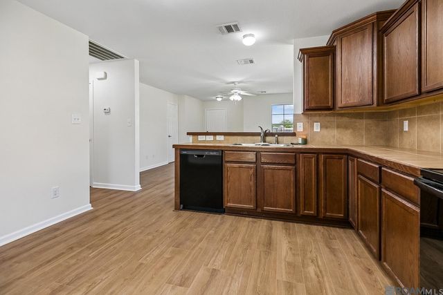 35036 Madisonville Dr, Denham Springs, LA 70706