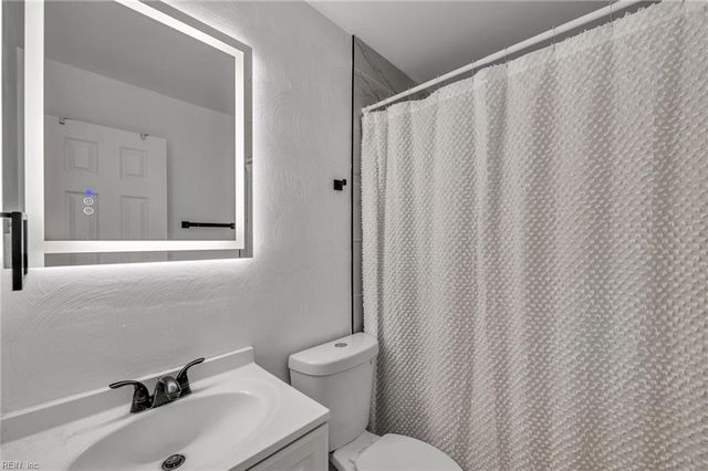 9532 5th Bay St Apt C, Norfolk, VA 23518