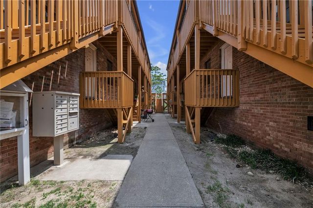 9532 5th Bay St Apt C, Norfolk, VA 23518