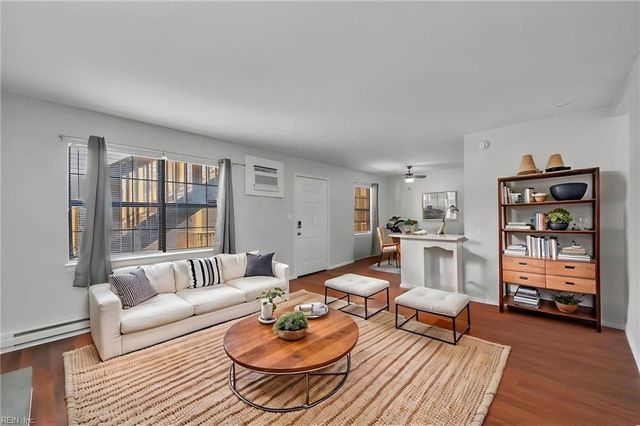 9532 5th Bay St Apt C, Norfolk, VA 23518