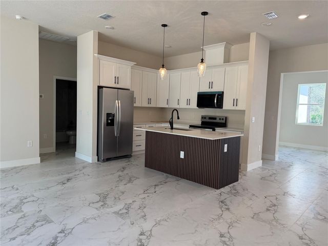 6636 N VARSITY AVE, Dunnellon, FL 34434