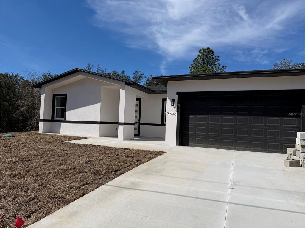 Image 12 of property listing at 6636 N VARSITY AVE, Dunnellon, FL 34434