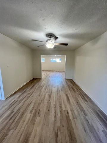 6606 Anderson Street, Texas City, TX 77591