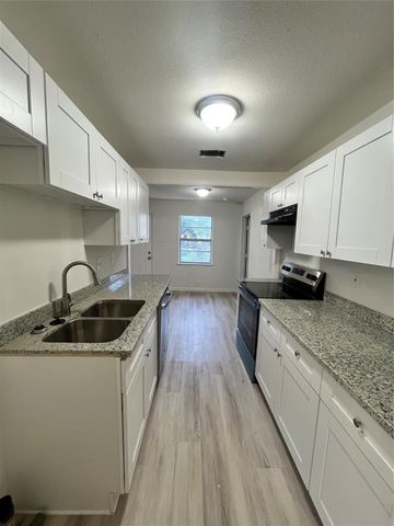 6606 Anderson Street, Texas City, TX 77591