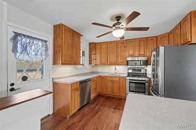 9639 Crestfield Lane, St Louis, MO 63126