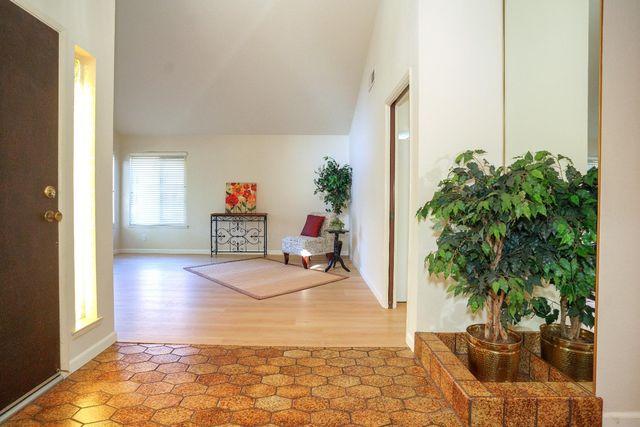8878 Nimbus Way, Orangevale, CA 95662