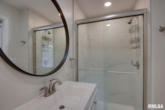 1628 WILMAR Drive, Quincy, IL 62301