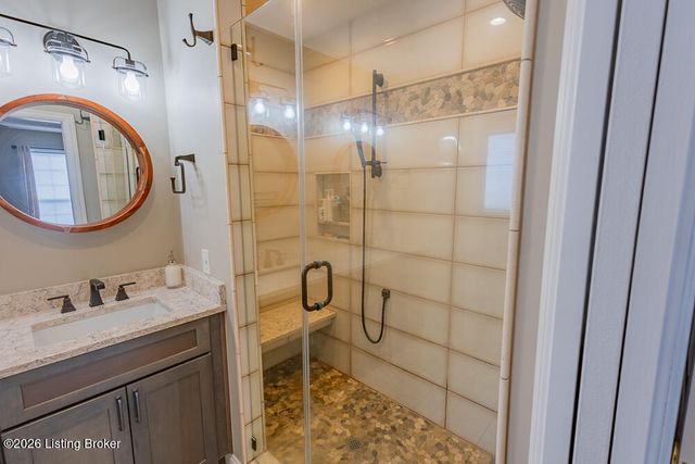 4221 Morgan Jaymes Dr, Louisville, KY 40299