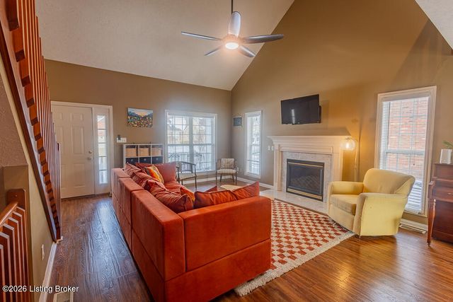 4221 Morgan Jaymes Dr, Louisville, KY 40299