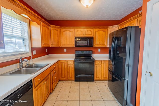 4221 Morgan Jaymes Dr, Louisville, KY 40299