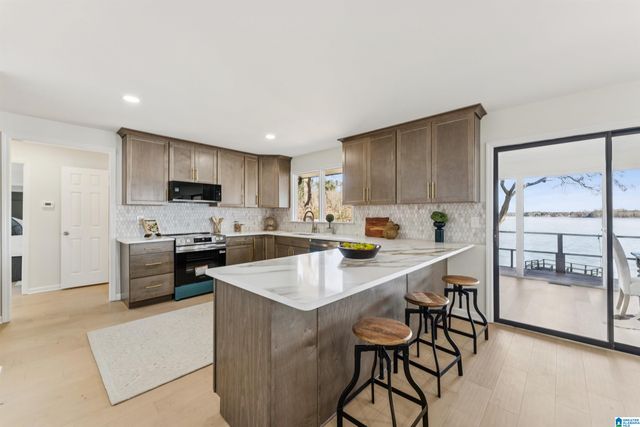 706 BERKLEY DRIVE, Pell City, AL 35128