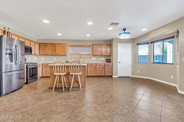 38052 N AMY Lane, San Tan Valley, AZ 85140