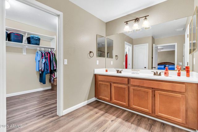 38052 N AMY Lane, San Tan Valley, AZ 85140