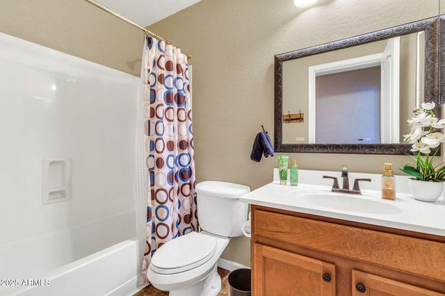 38052 N AMY Lane, San Tan Valley, AZ 85140