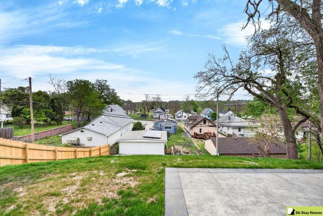 1709 S 28th Street, Omaha, NE 68105
