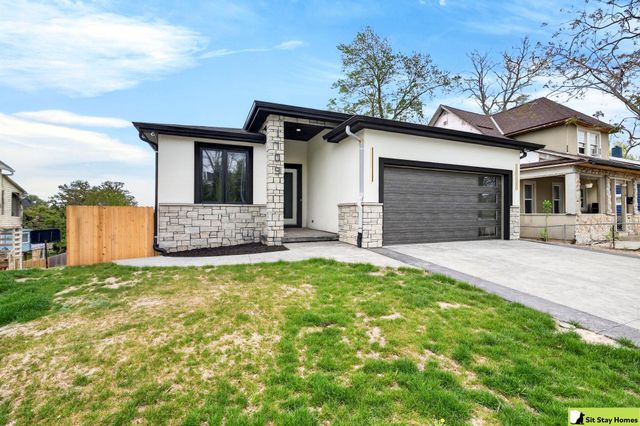 1709 S 28th Street, Omaha, NE 68105