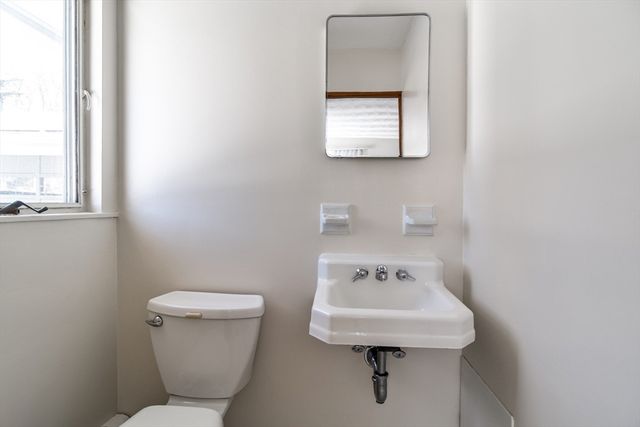 38 Bradford Road, Framingham, MA 01701