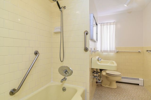 38 Bradford Road, Framingham, MA 01701