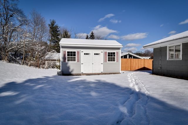 38 Bradford Road, Framingham, MA 01701