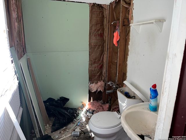 3507 CRESTMONT DR, San Antonio, TX 78217