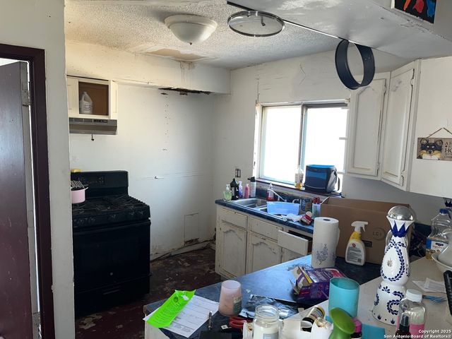 3507 CRESTMONT DR, San Antonio, TX 78217