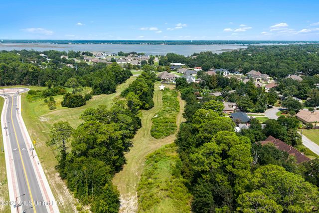 Goose Pointe Boulevard, Biloxi, MS 39532