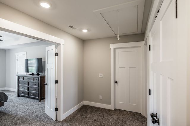 1017 Camden Trl, Greenbrier, TN 37073