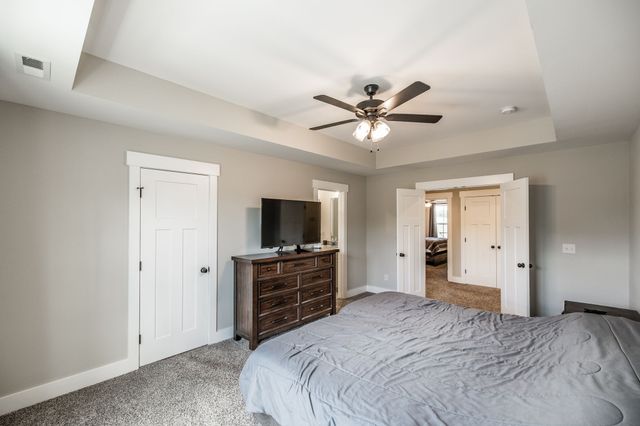 1017 Camden Trl, Greenbrier, TN 37073
