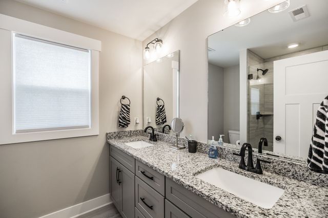 1017 Camden Trl, Greenbrier, TN 37073