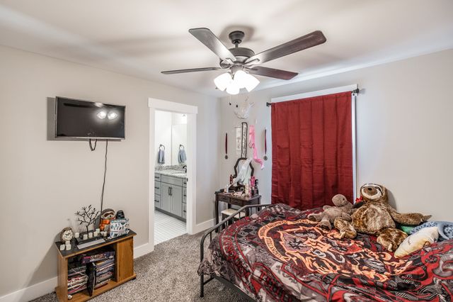 1017 Camden Trl, Greenbrier, TN 37073