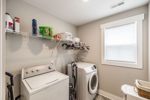 1017 Camden Trl, Greenbrier, TN 37073