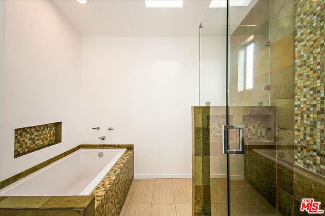 12913 Gilmore Avenue, Los Angeles, CA 90066