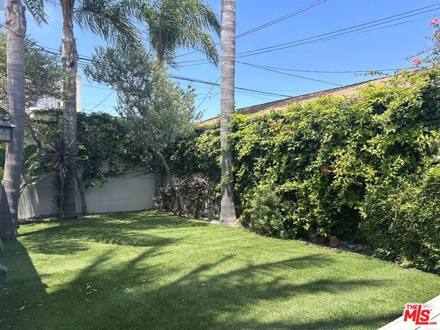 12913 Gilmore Avenue, Los Angeles, CA 90066