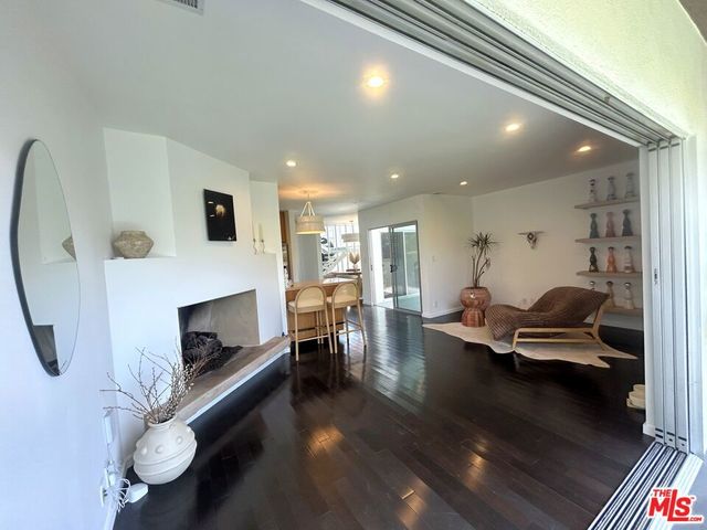 12913 Gilmore Avenue, Los Angeles, CA 90066