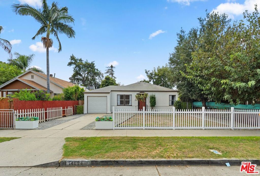 14654 Haynes Street, Van Nuys, CA 91411 — exterior