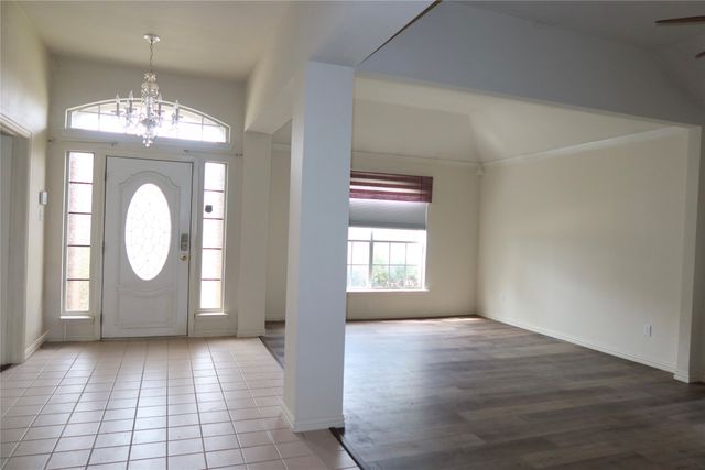 2816 Kings Gate Drive, Carrollton, TX 75006