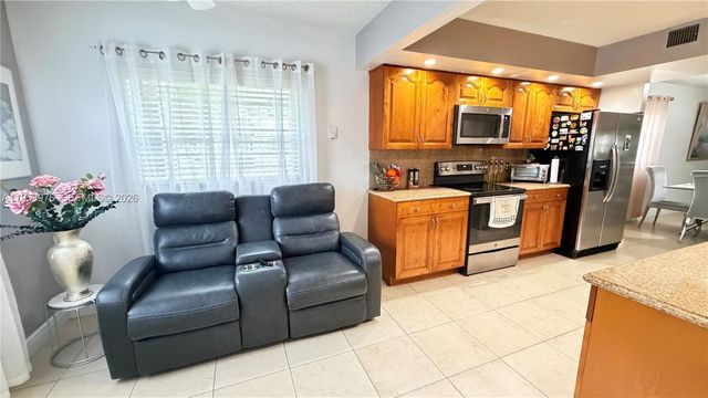 1200 SW 130th Avenue 101G, Pembroke Pines, FL 33027
