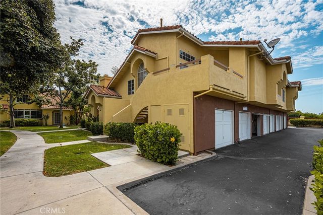 181 Alicante Aisle 236, Irvine, CA 92614