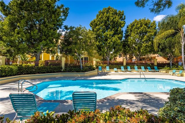 181 Alicante Aisle 236, Irvine, CA 92614